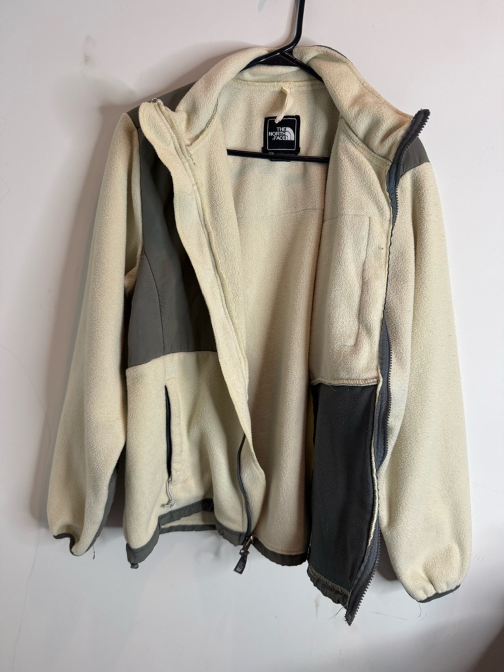 The North Face Cream & Gray Jacket - Picture 9 of 9